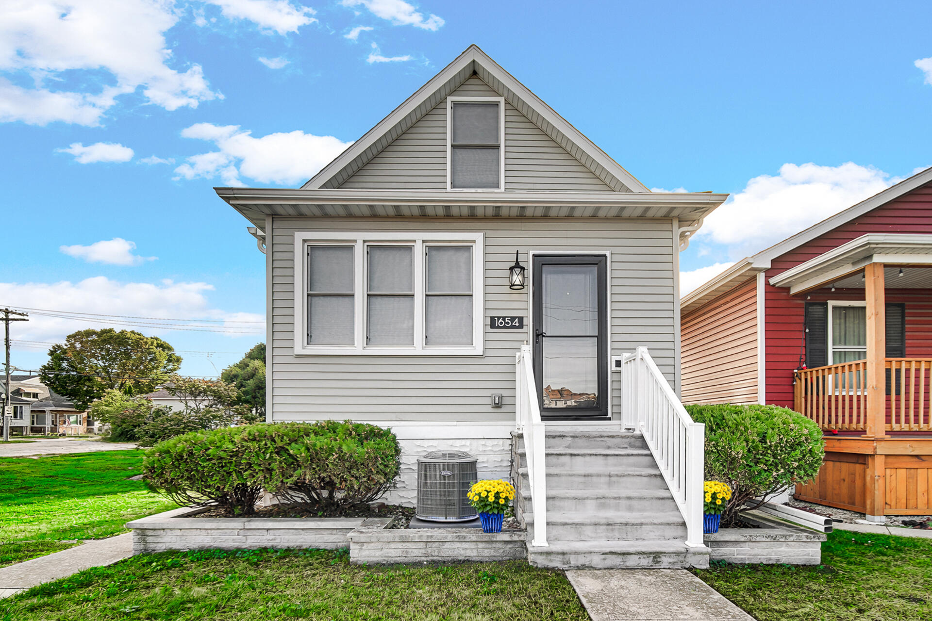 1654 Indianapolis Boulevard Property Photo 1