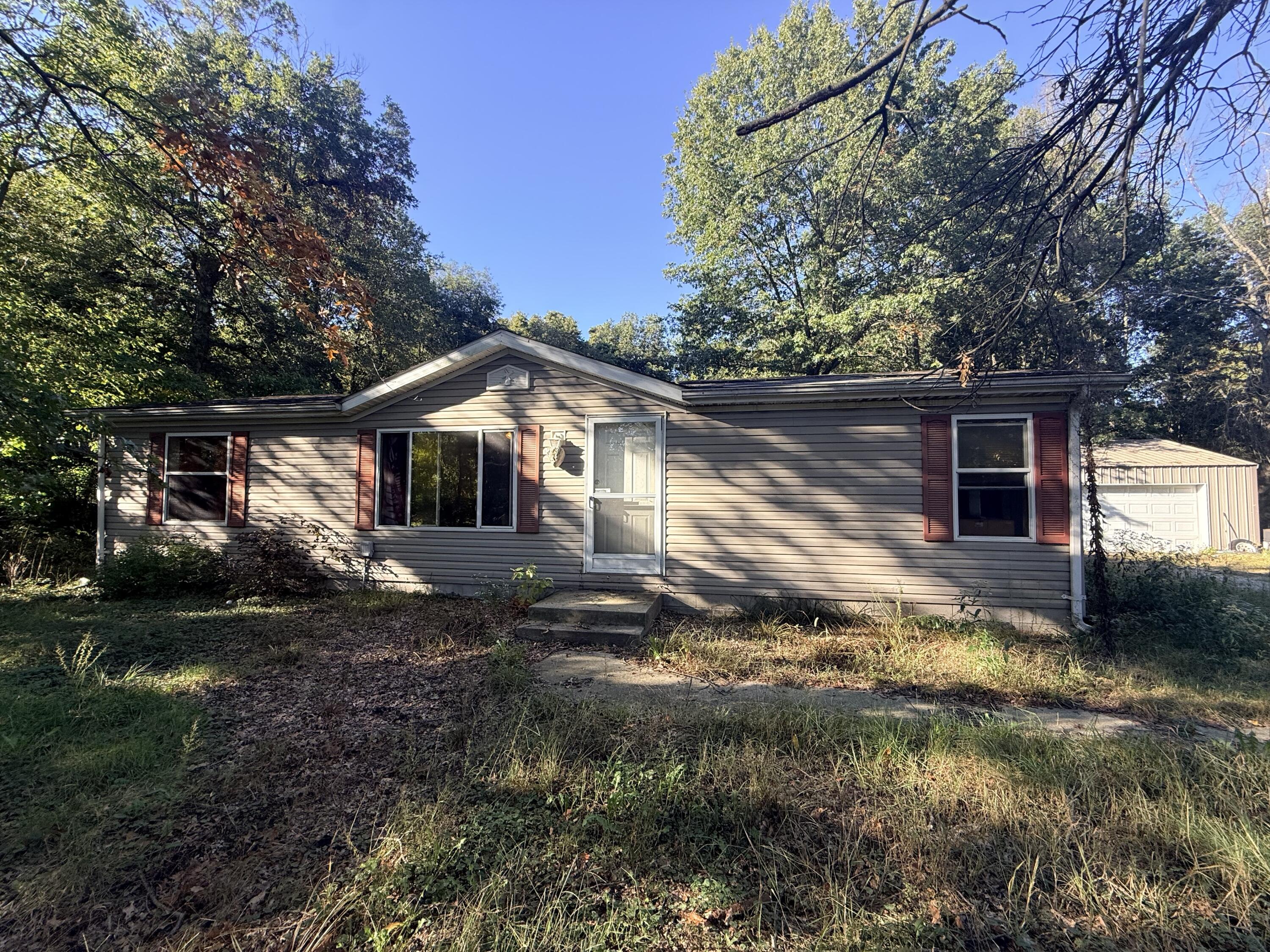 11104 Briarhill Drive Property Photo 1