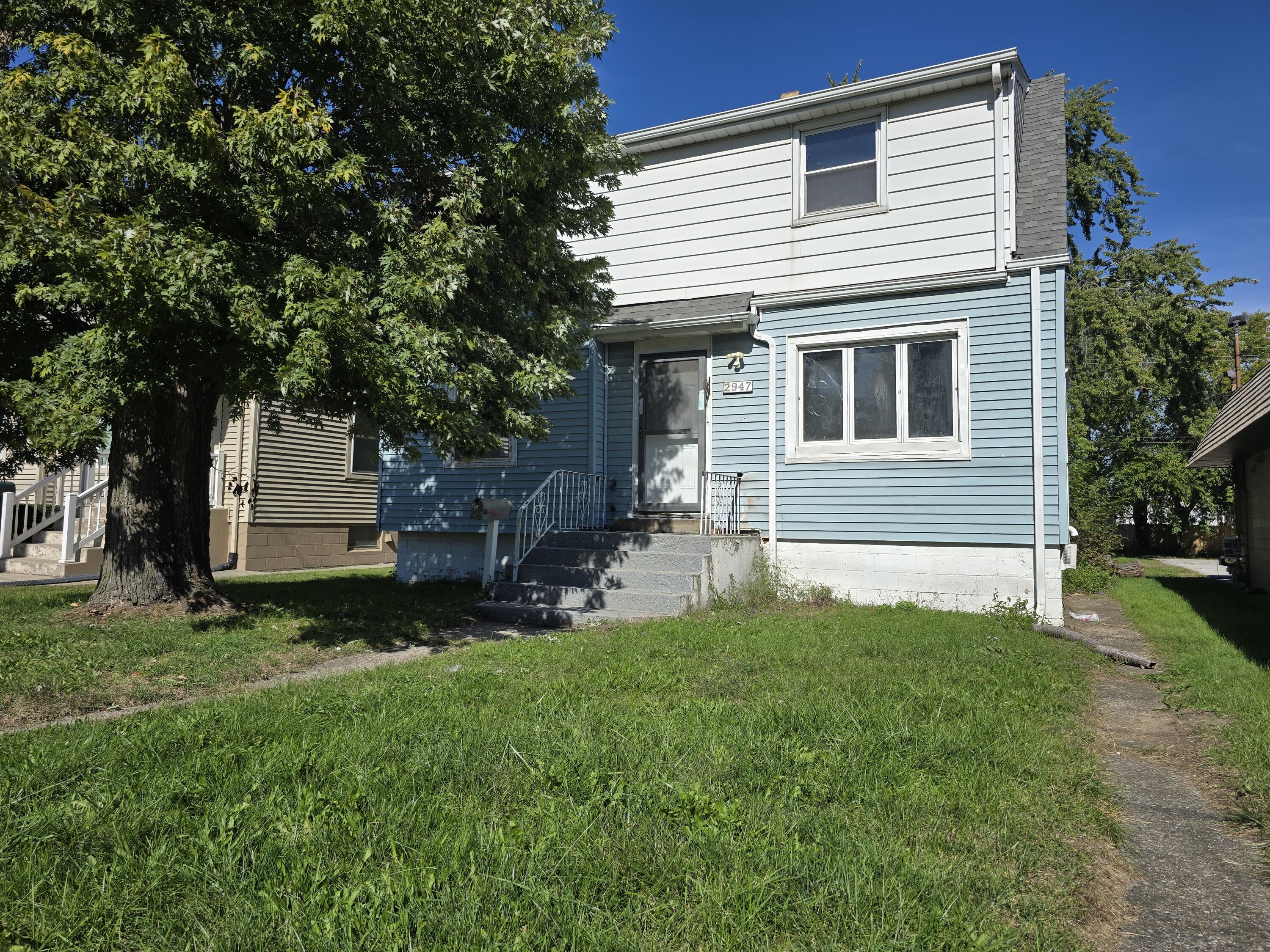 2947 165th Street Property Photo 1