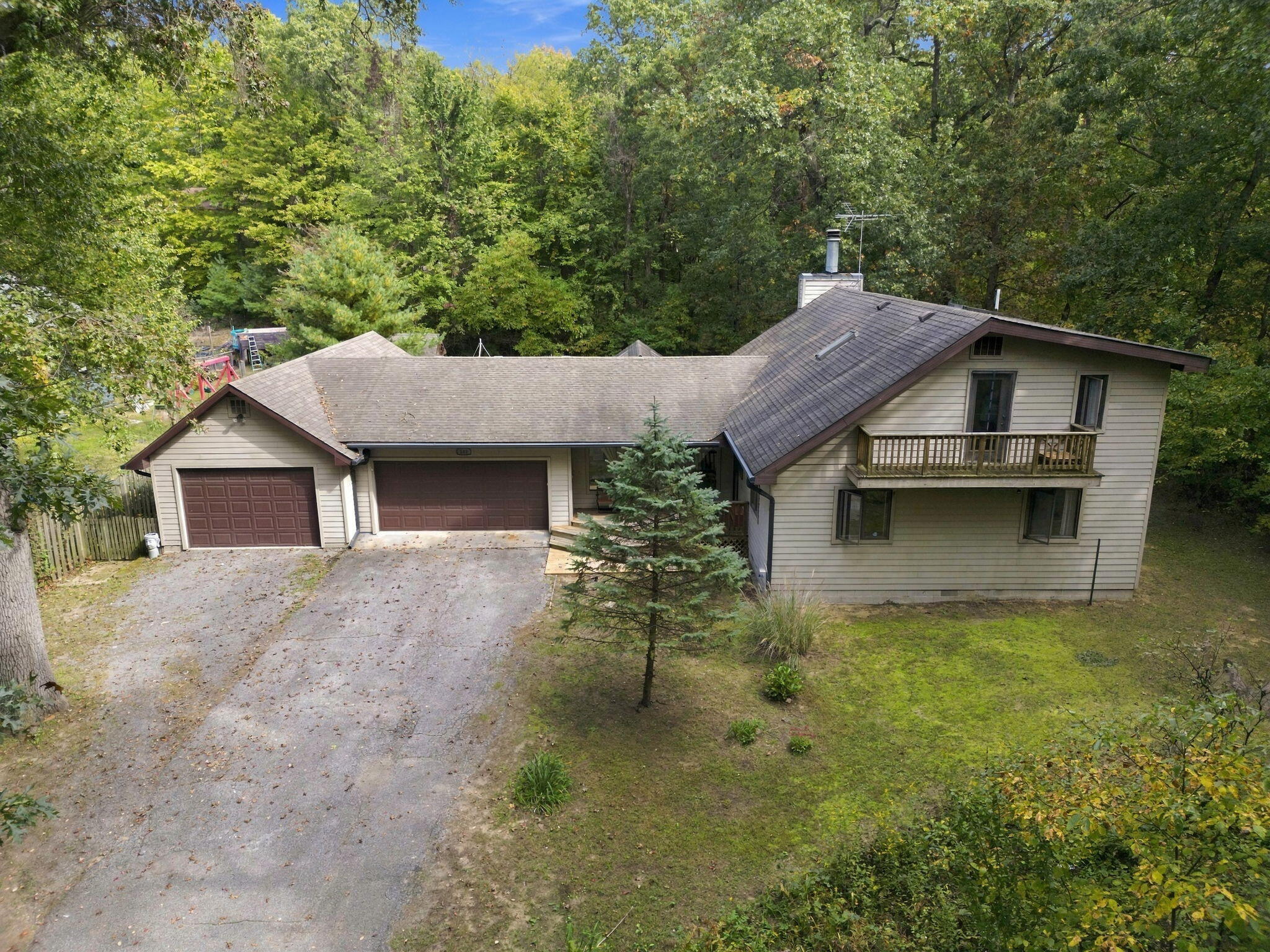140 S Oxford Avenue Property Photo 1