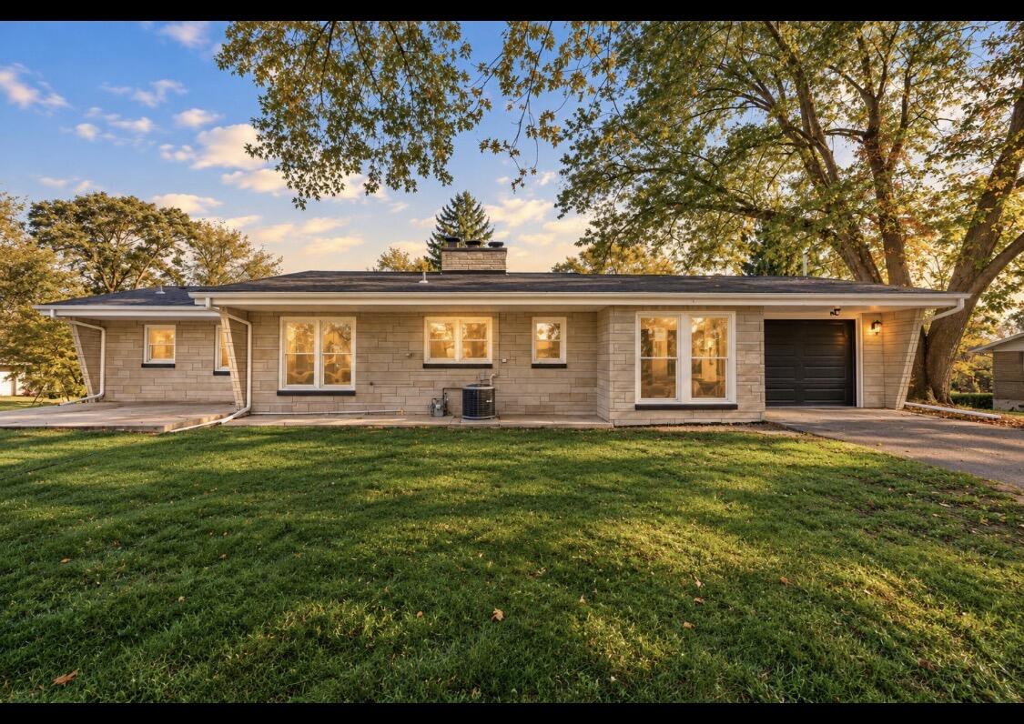 1110 Edgewood Drive Property Photo 1