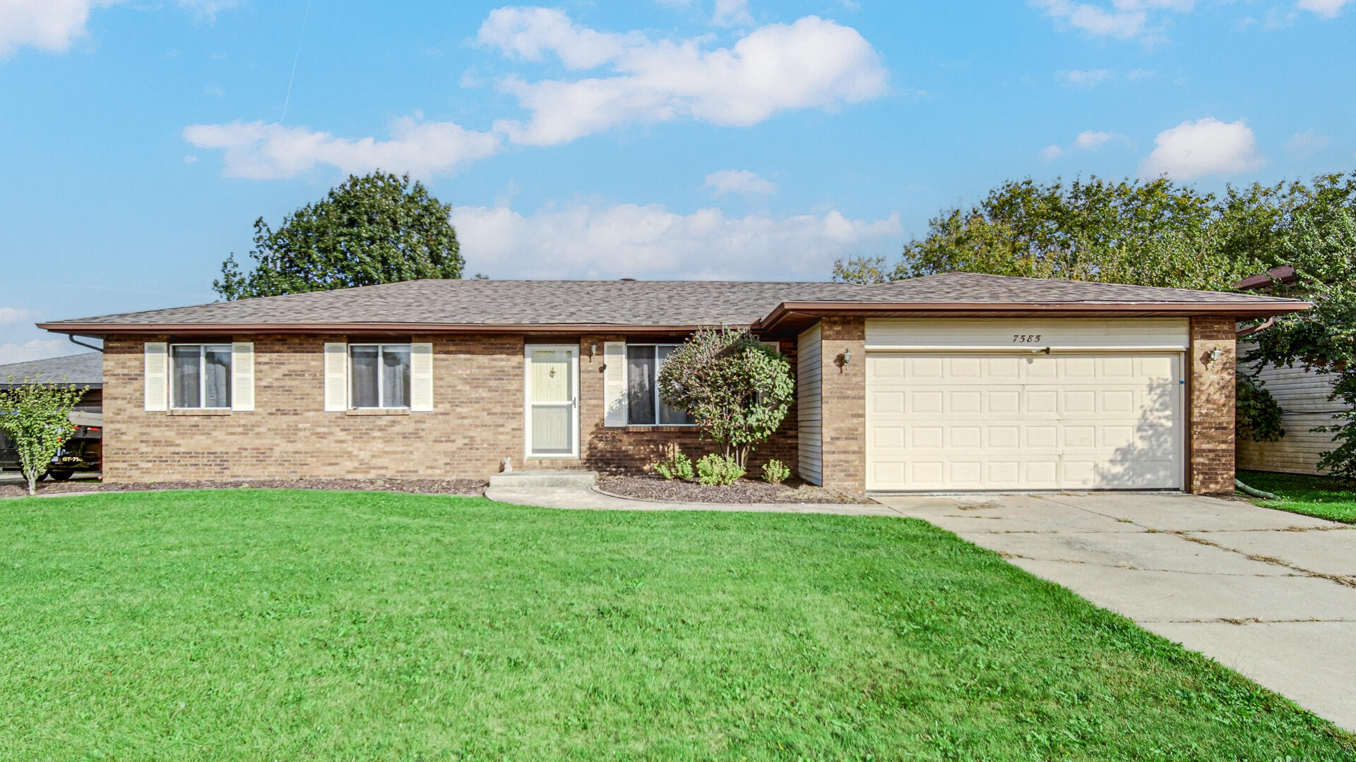 7585 Wright Street Property Photo 1