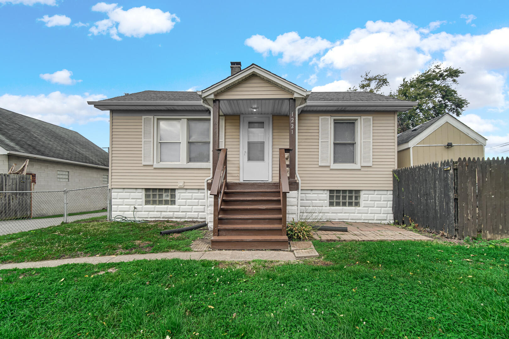 1221 169th Street Property Photo 1