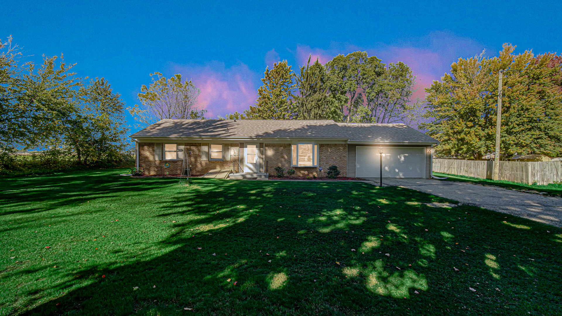 11191 Dragoon Trail Property Photo 1