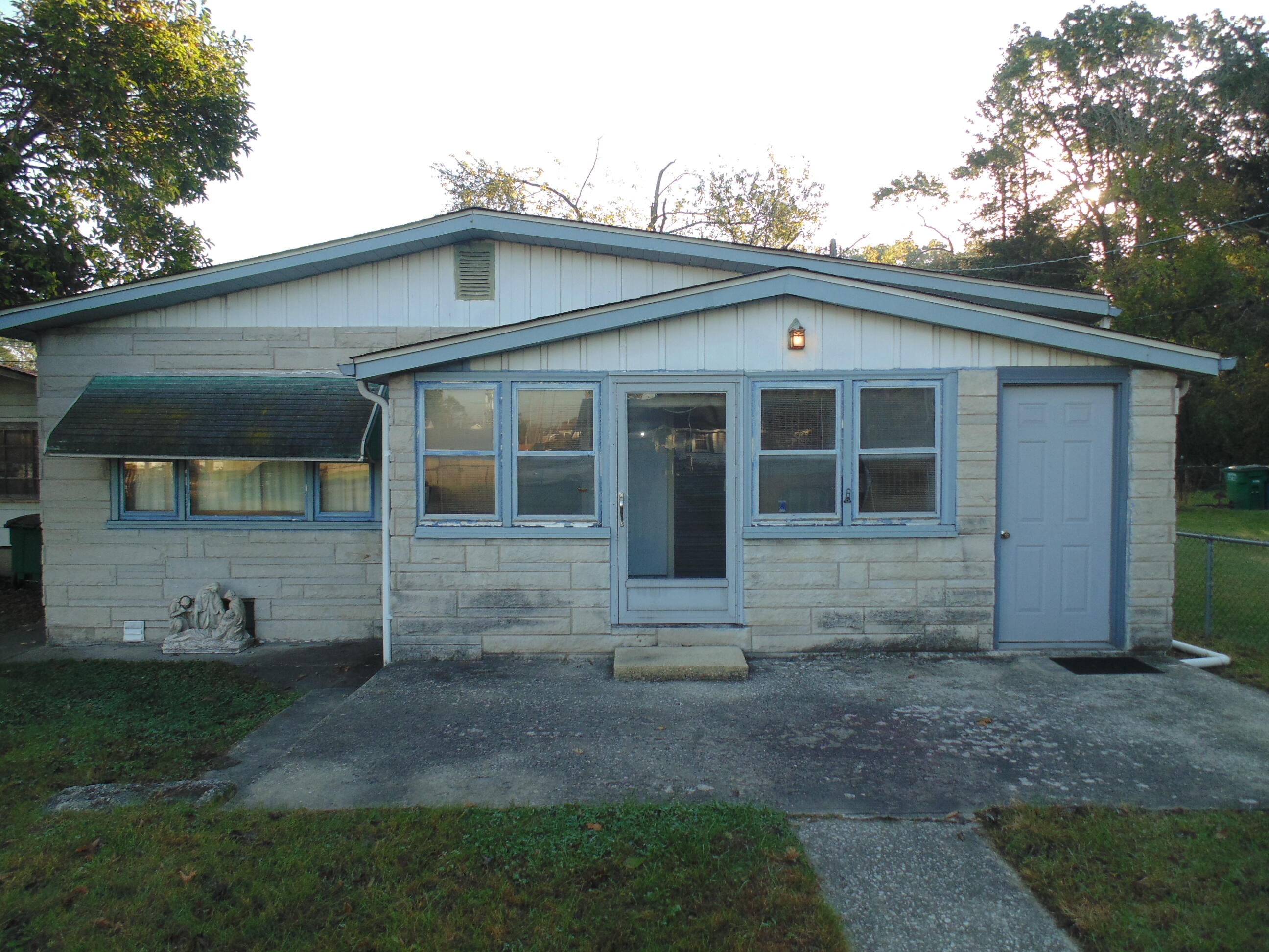 2453 Sullivan Street Property Photo 1