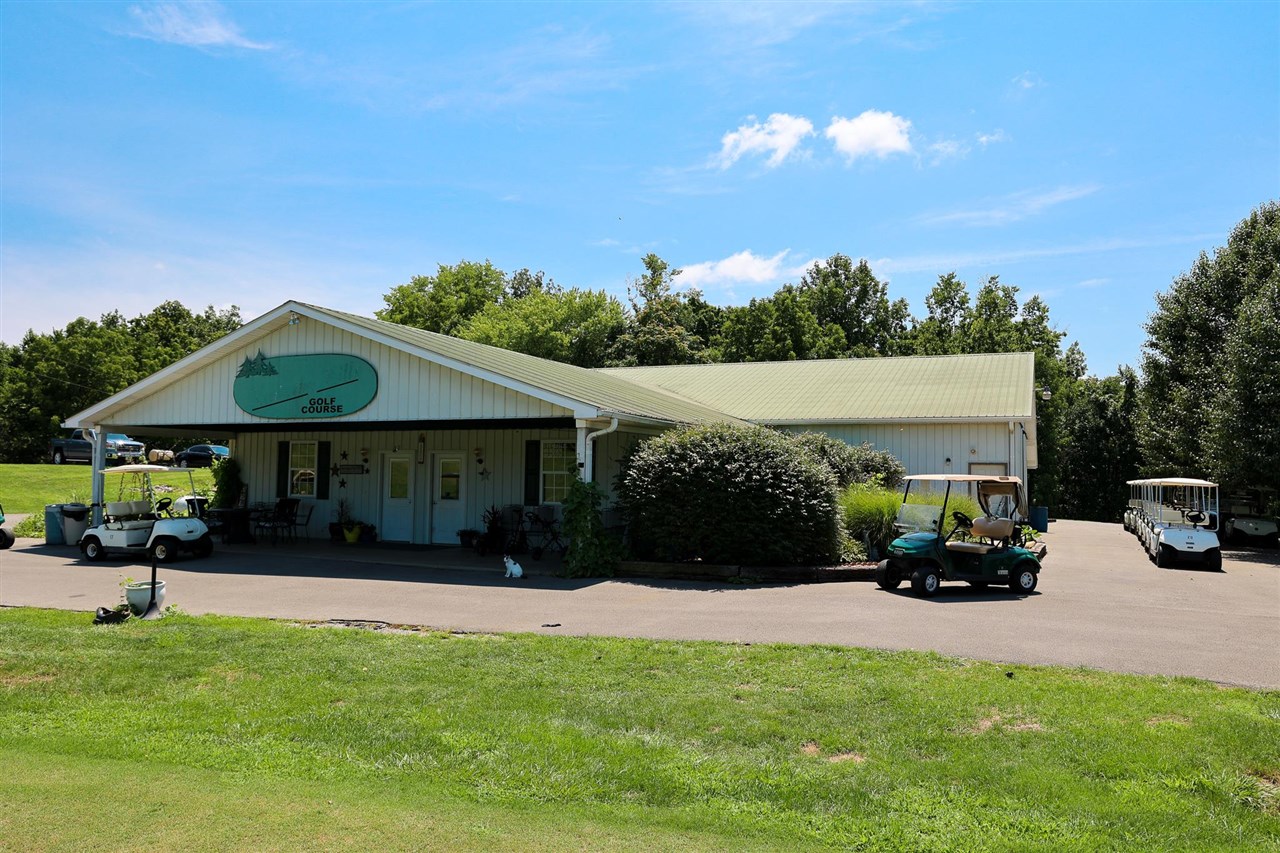 6198 Randolph Summer Shade Road Property Photo 1