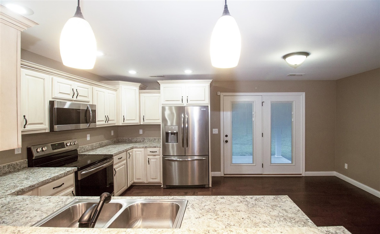 465 Meadowcrest Drive Property Photo 4