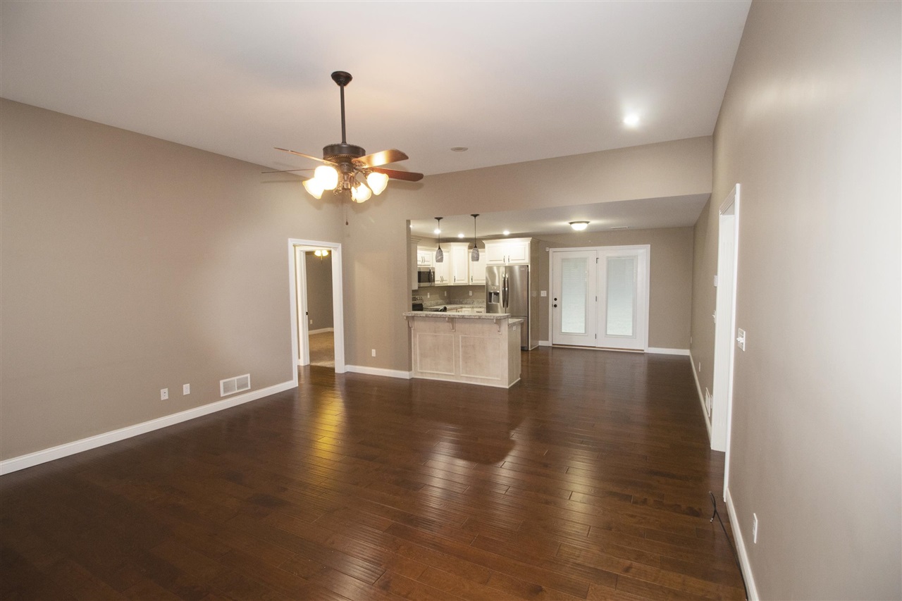 465 Meadowcrest Drive Property Photo 16