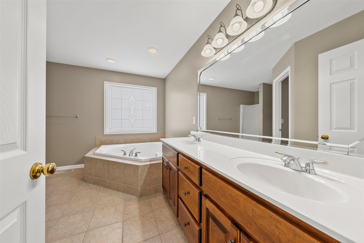 662 Muirfield Circle Property Photo 12
