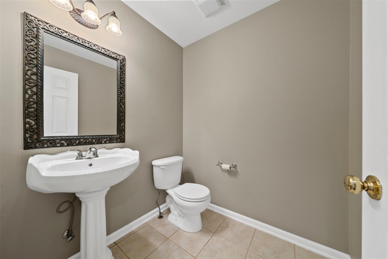 662 Muirfield Circle Property Photo 18