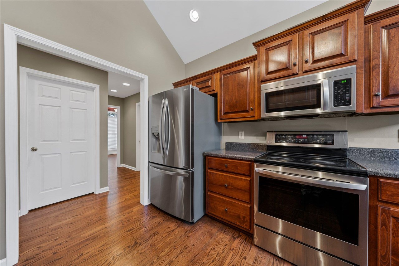662 Muirfield Circle Property Photo 23