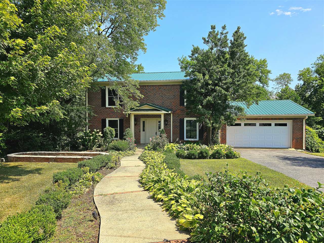 2413 Stonebridge Lane Property Photo 1