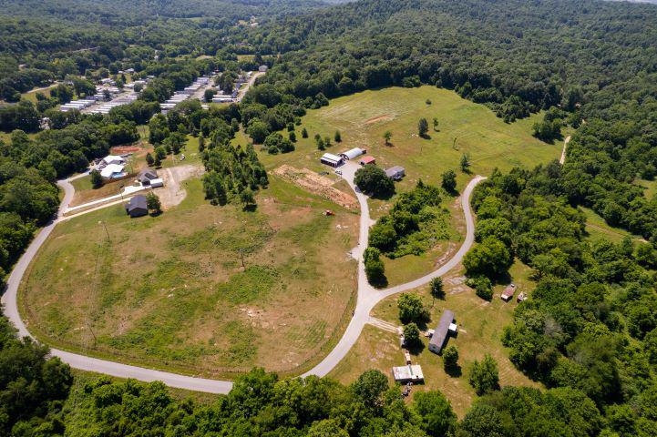 501 Apple Valley Way Property Photo 3