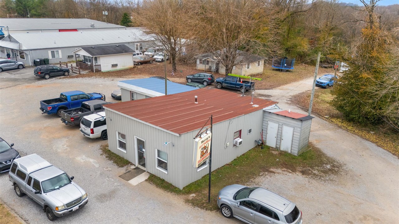 1025 Main Street Property Photo 11