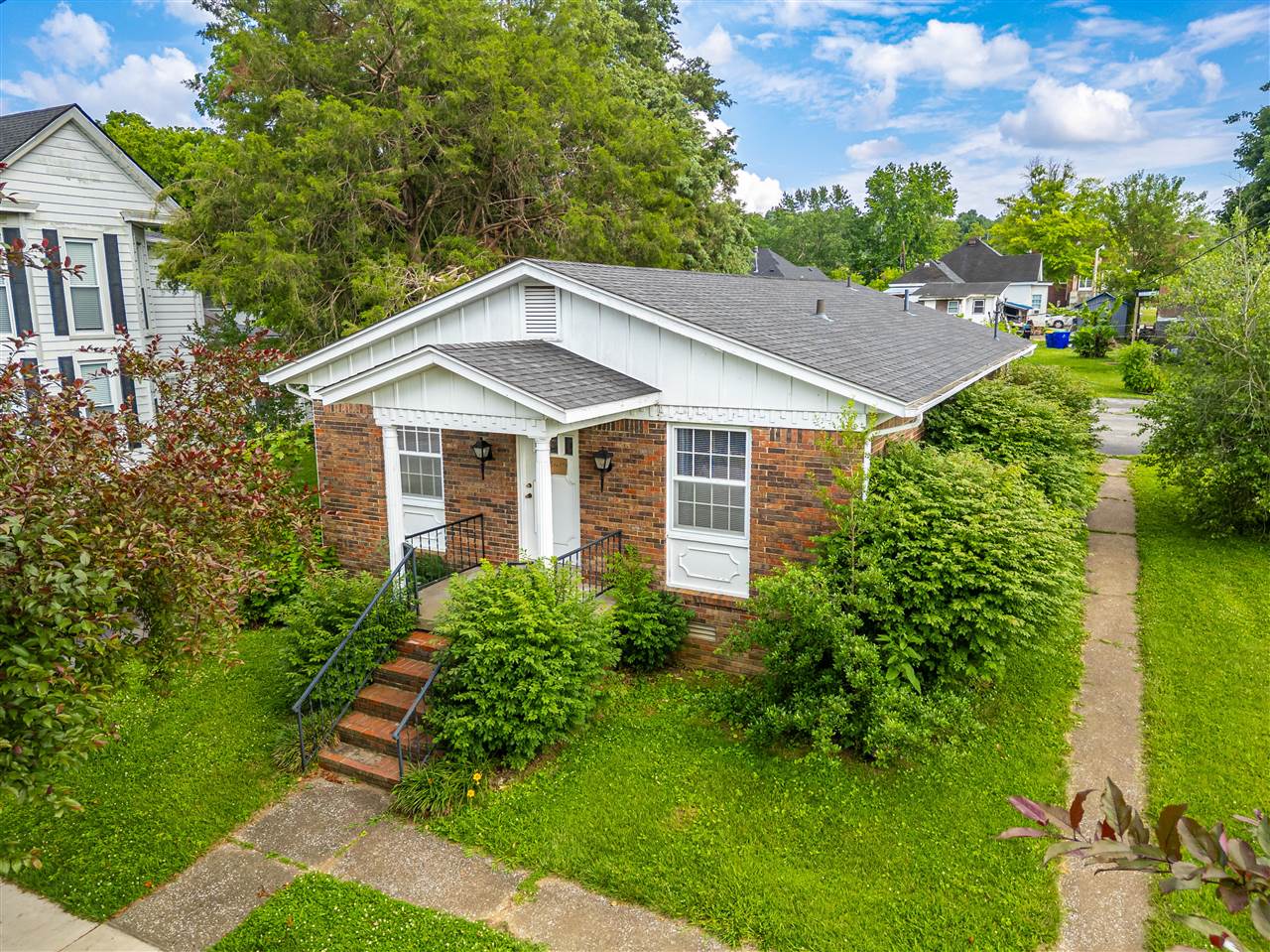 248 E 5th Street Property Photo 4