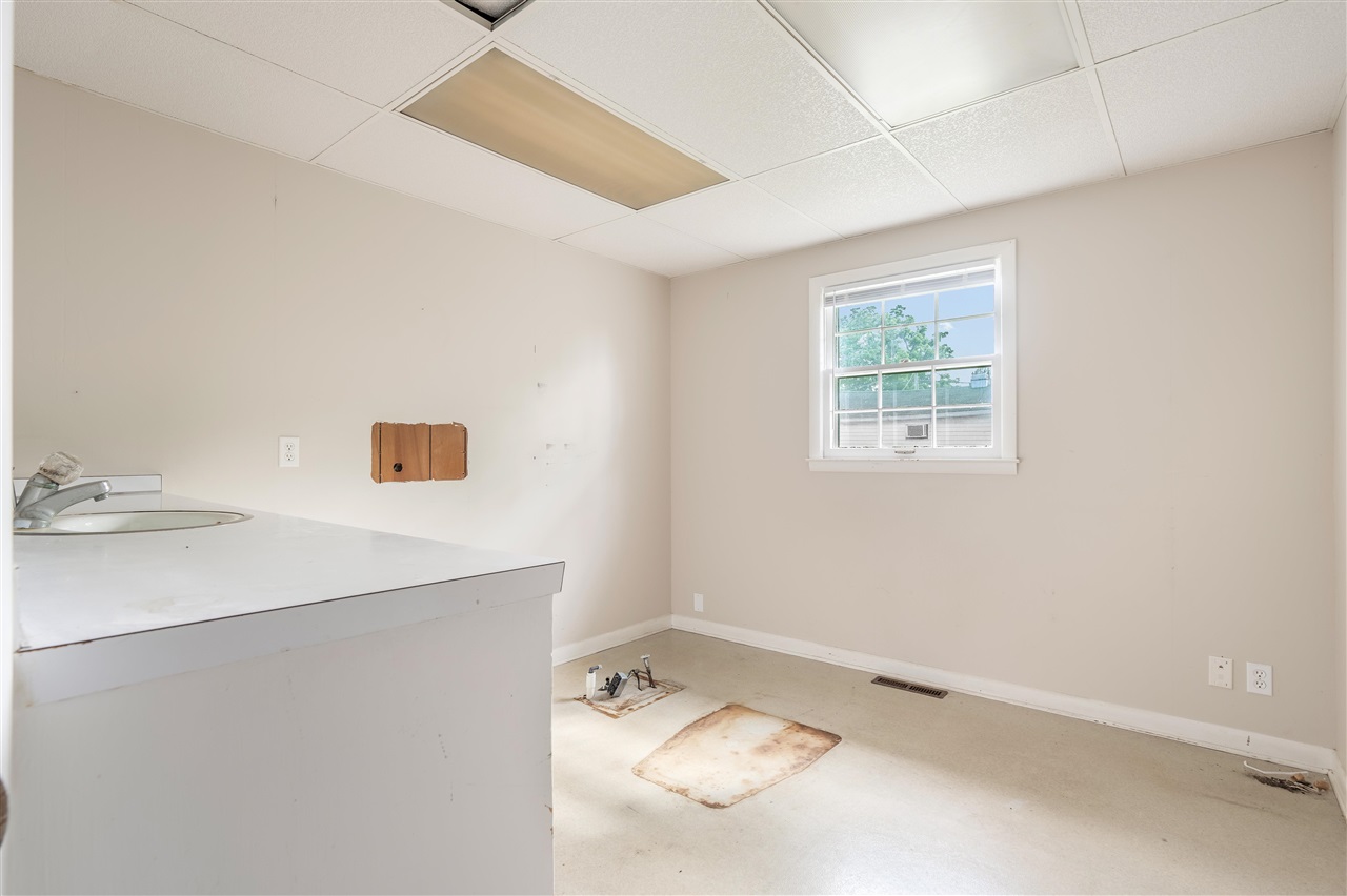248 E 5th Street Property Photo 12