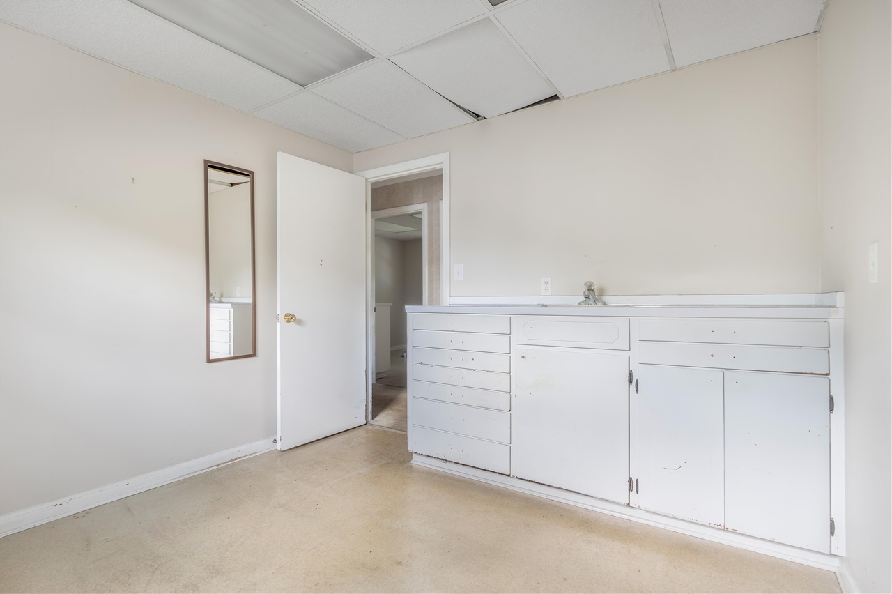 248 E 5th Street Property Photo 13