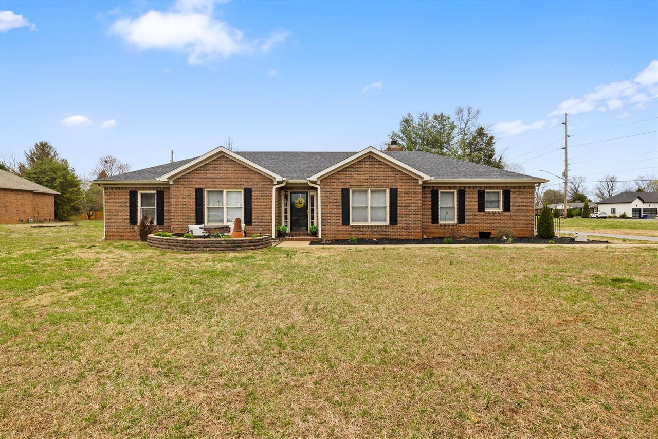 1728 Sherwood Drive Property Photo 1