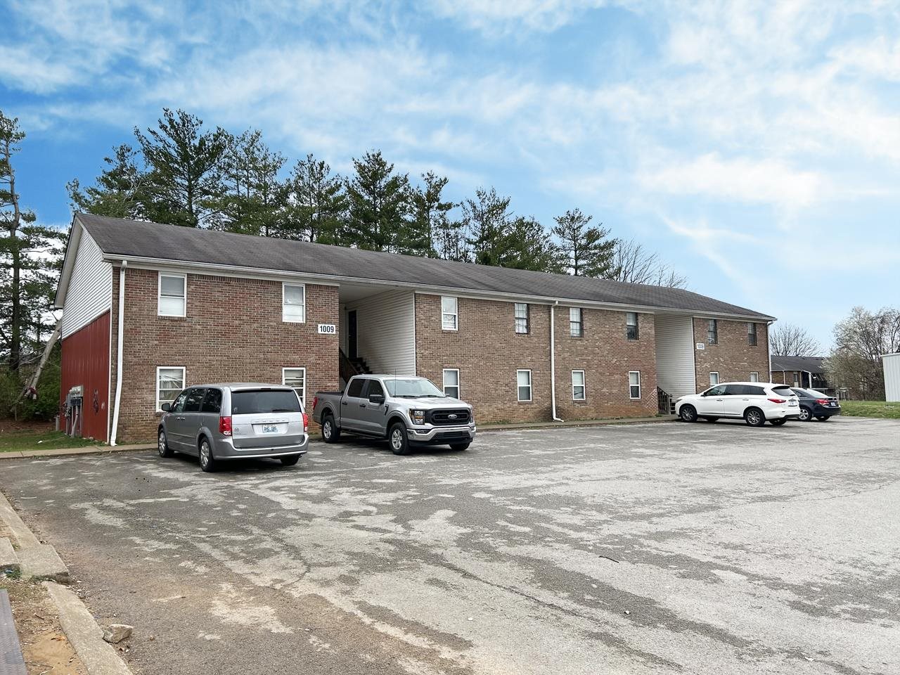 999 & 1009 Bryant Way Property Photo 1