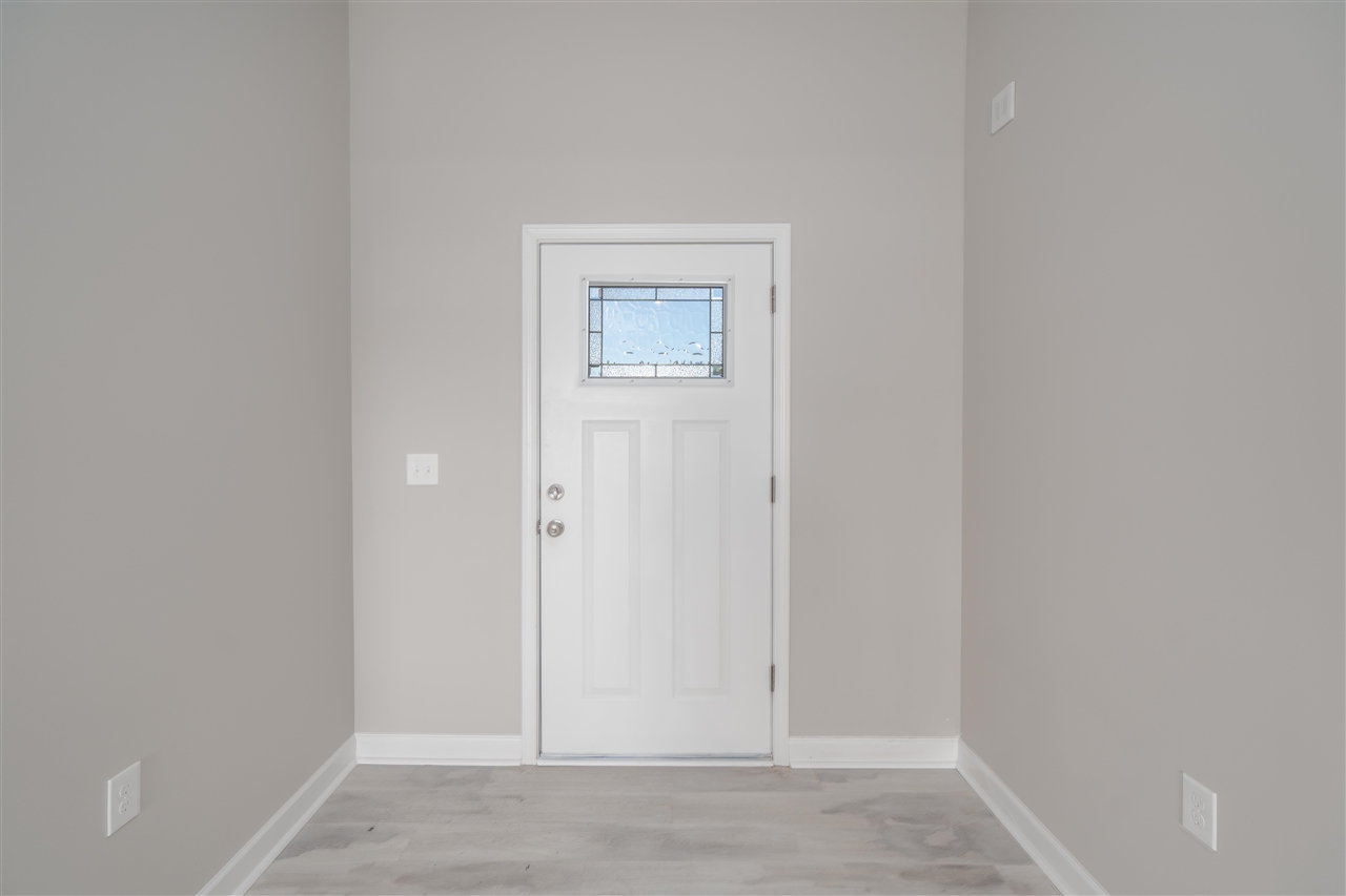 2682 Cedrus Avenue Property Photo 5