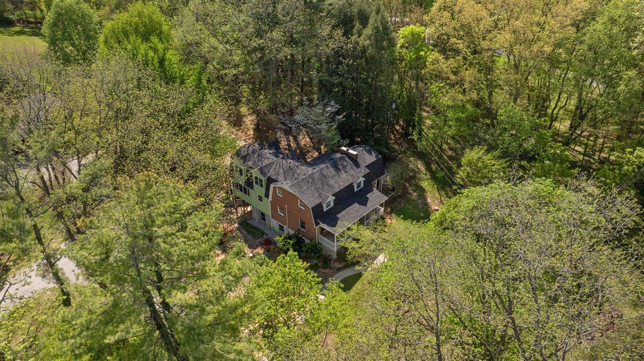 2037 Middle Bridge Road Property Photo 5