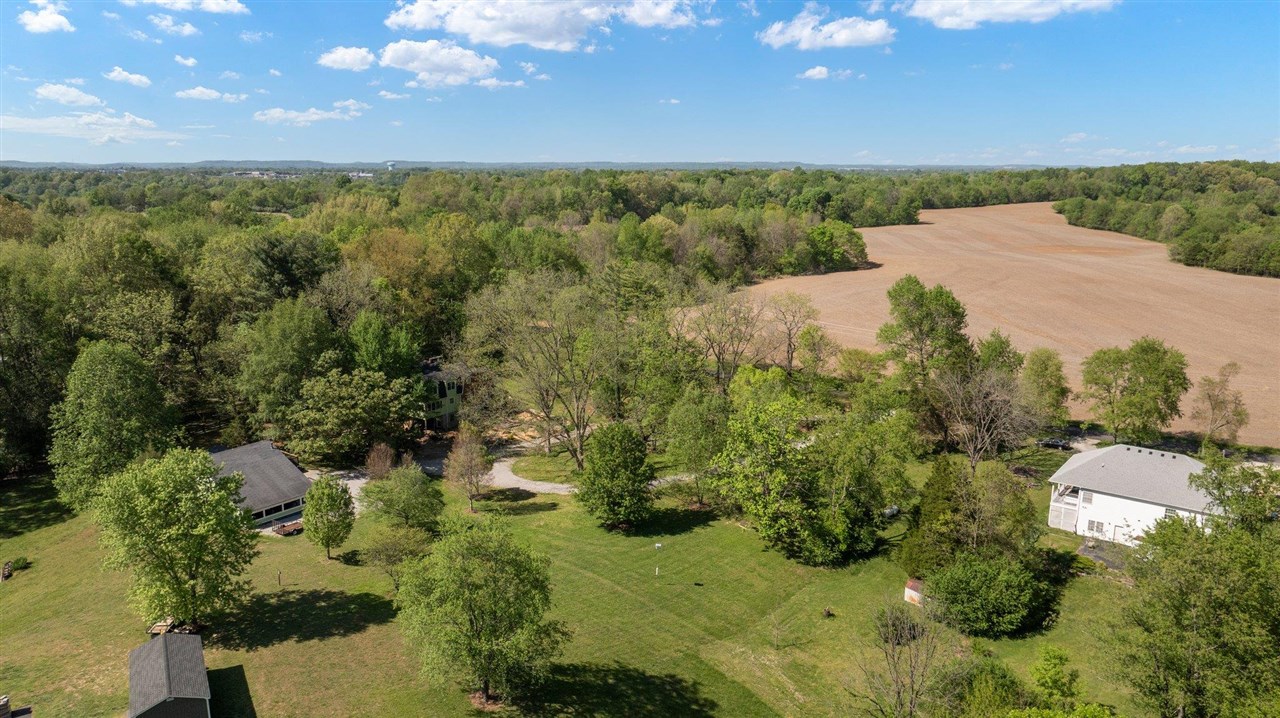 2037 Middle Bridge Road Property Photo 8