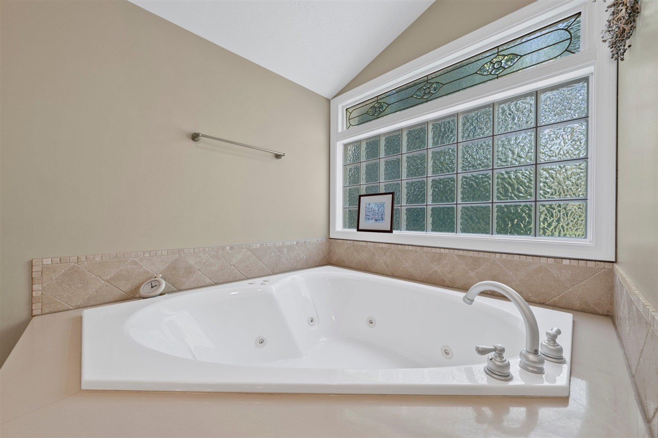 2037 Middle Bridge Road Property Photo 43