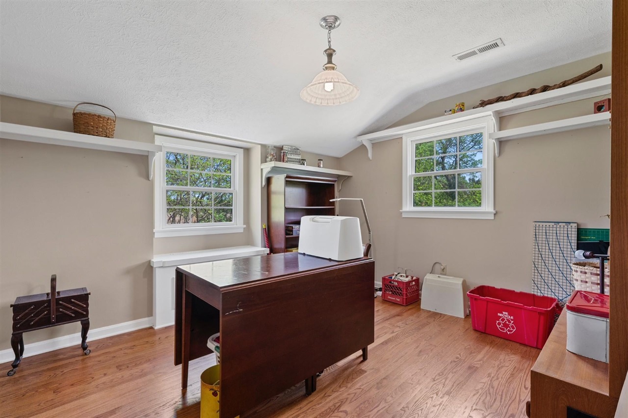 2037 Middle Bridge Road Property Photo 46