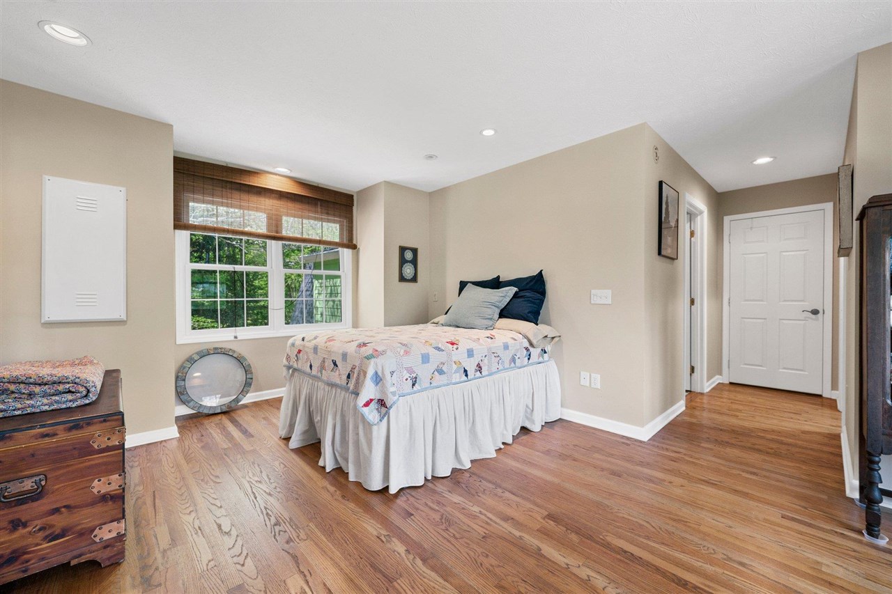 2037 Middle Bridge Road Property Photo 47