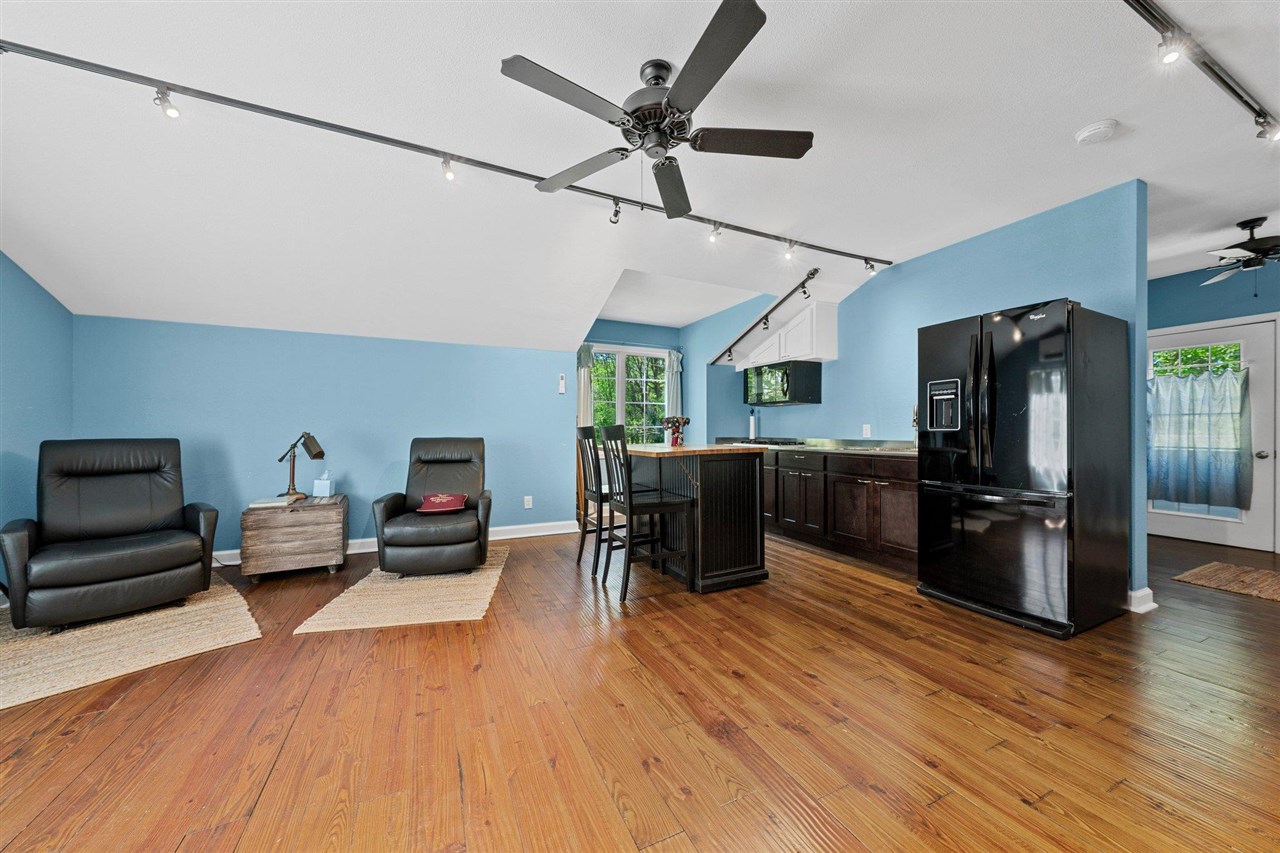 2037 Middle Bridge Road Property Photo 73