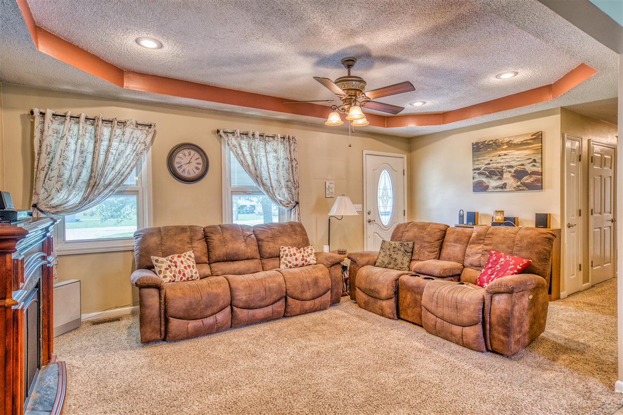 114 Oakdale Drive Property Photo 3
