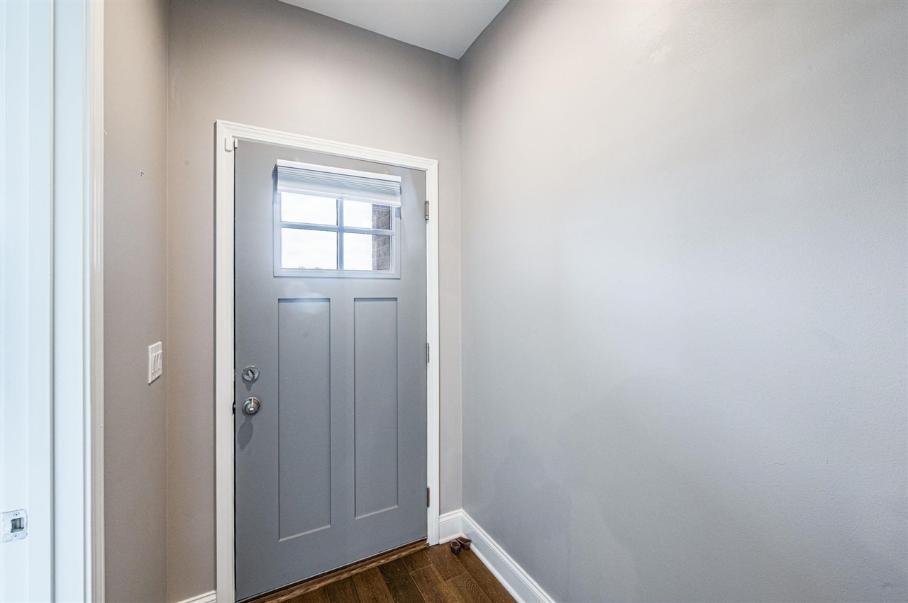 1113 County House Lane Property Photo 3