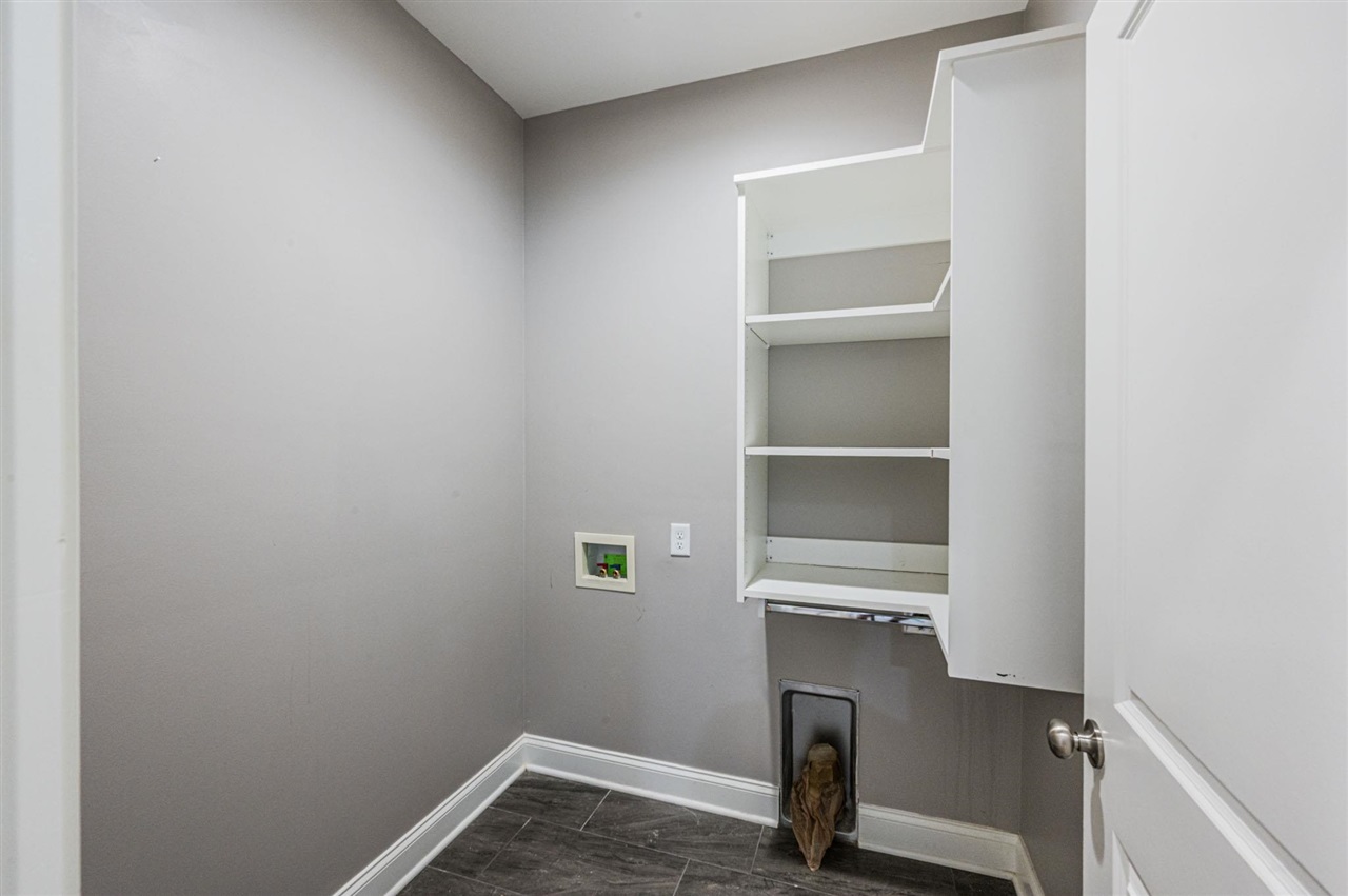 1113 County House Lane Property Photo 15