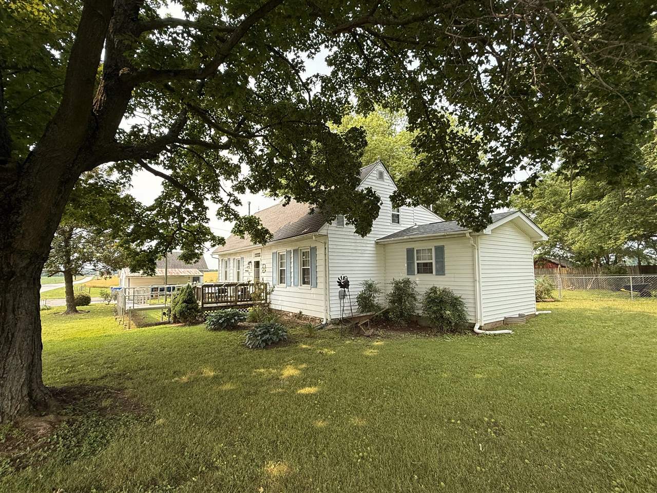 9101 Nashville Road Property Photo 23