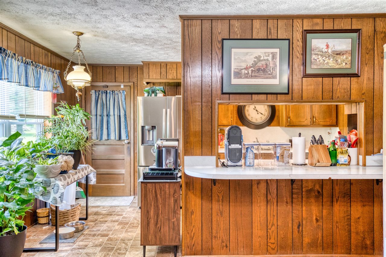 260 Walters Avenue Property Photo 4