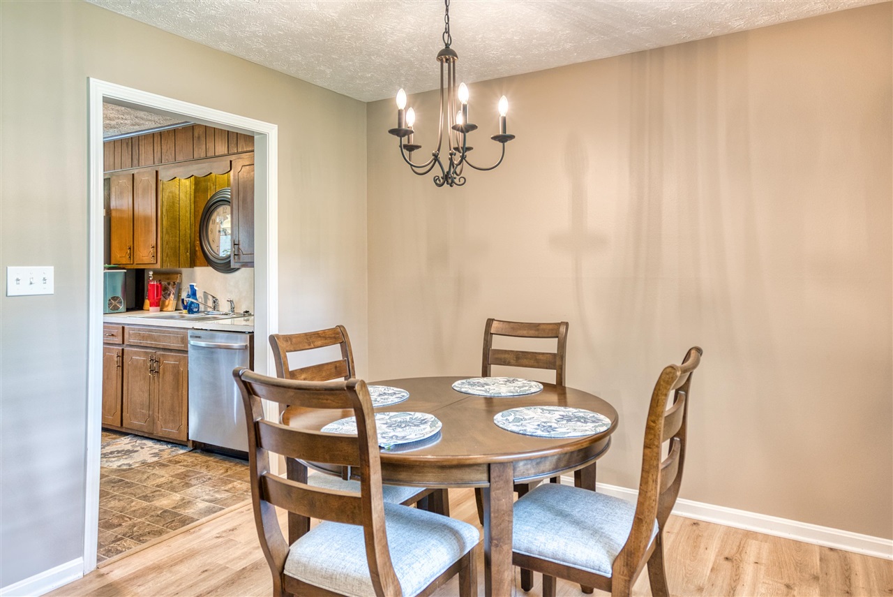 260 Walters Avenue Property Photo 13