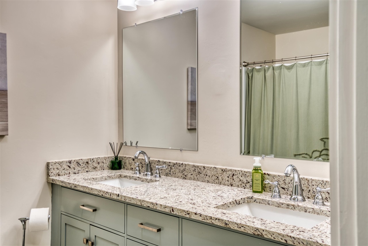 260 Walters Avenue Property Photo 20