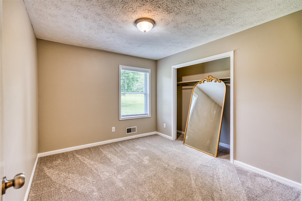 260 Walters Avenue Property Photo 23