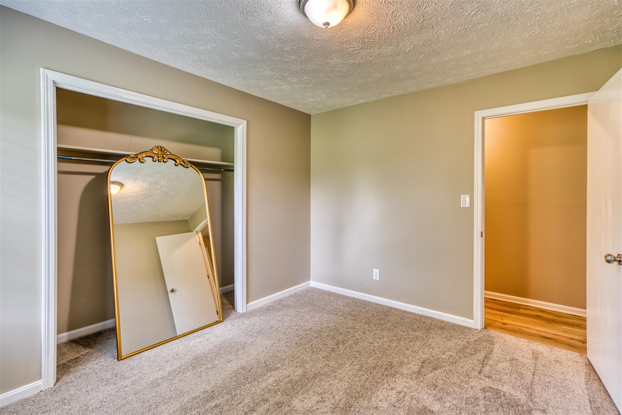 260 Walters Avenue Property Photo 24