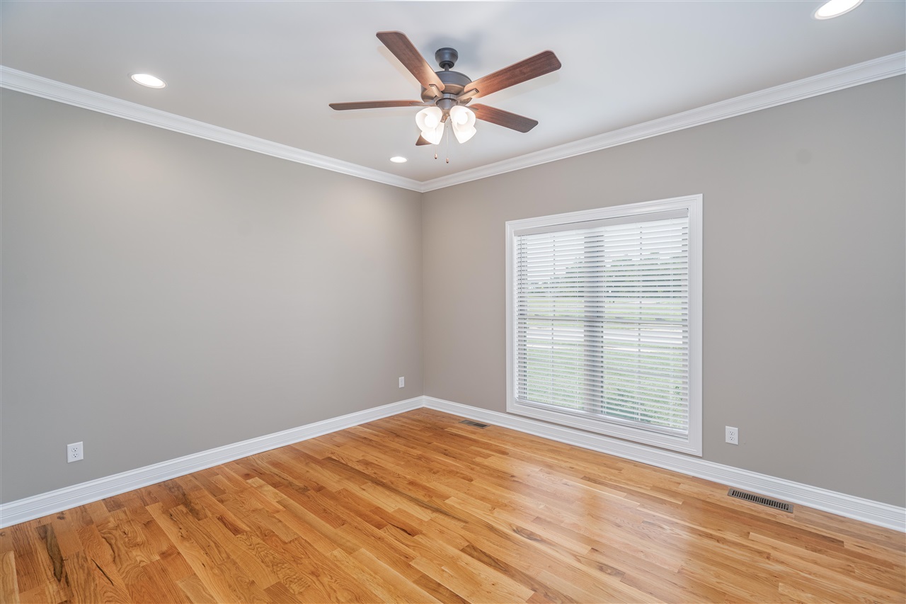1620 Fords Farm Avenue Property Photo 9