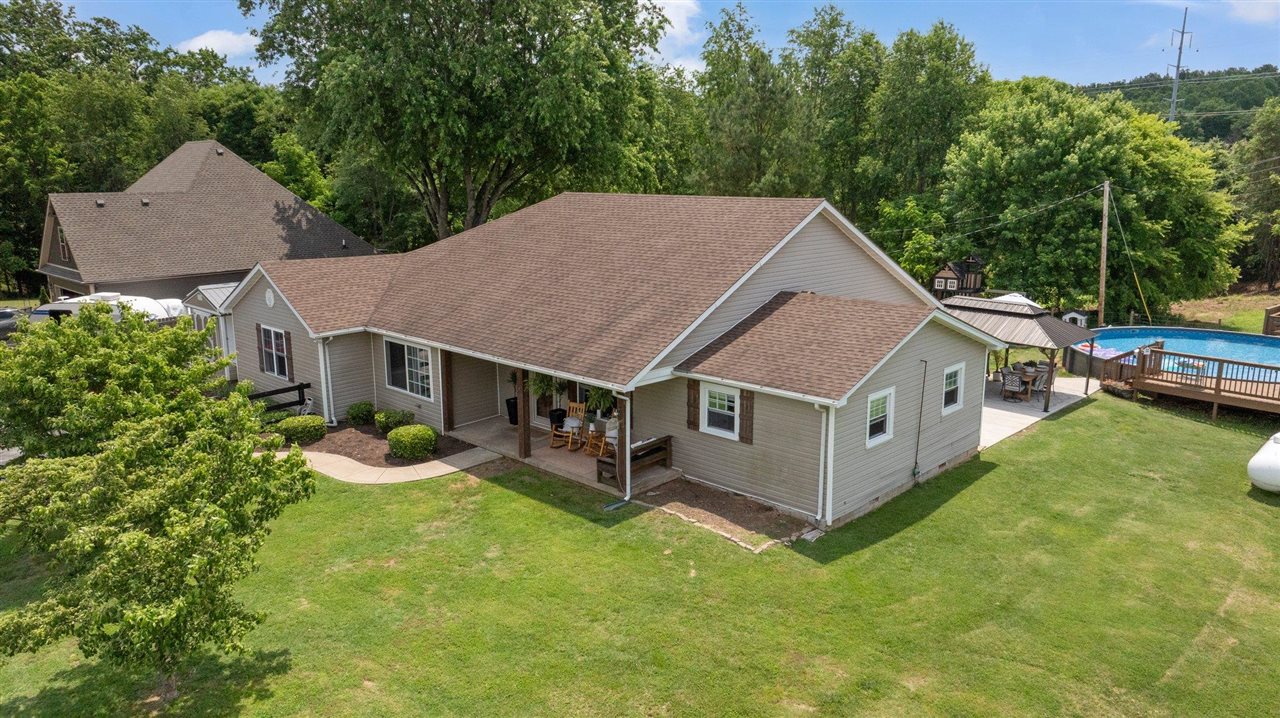 2128 Hunts Lane Property Photo 3