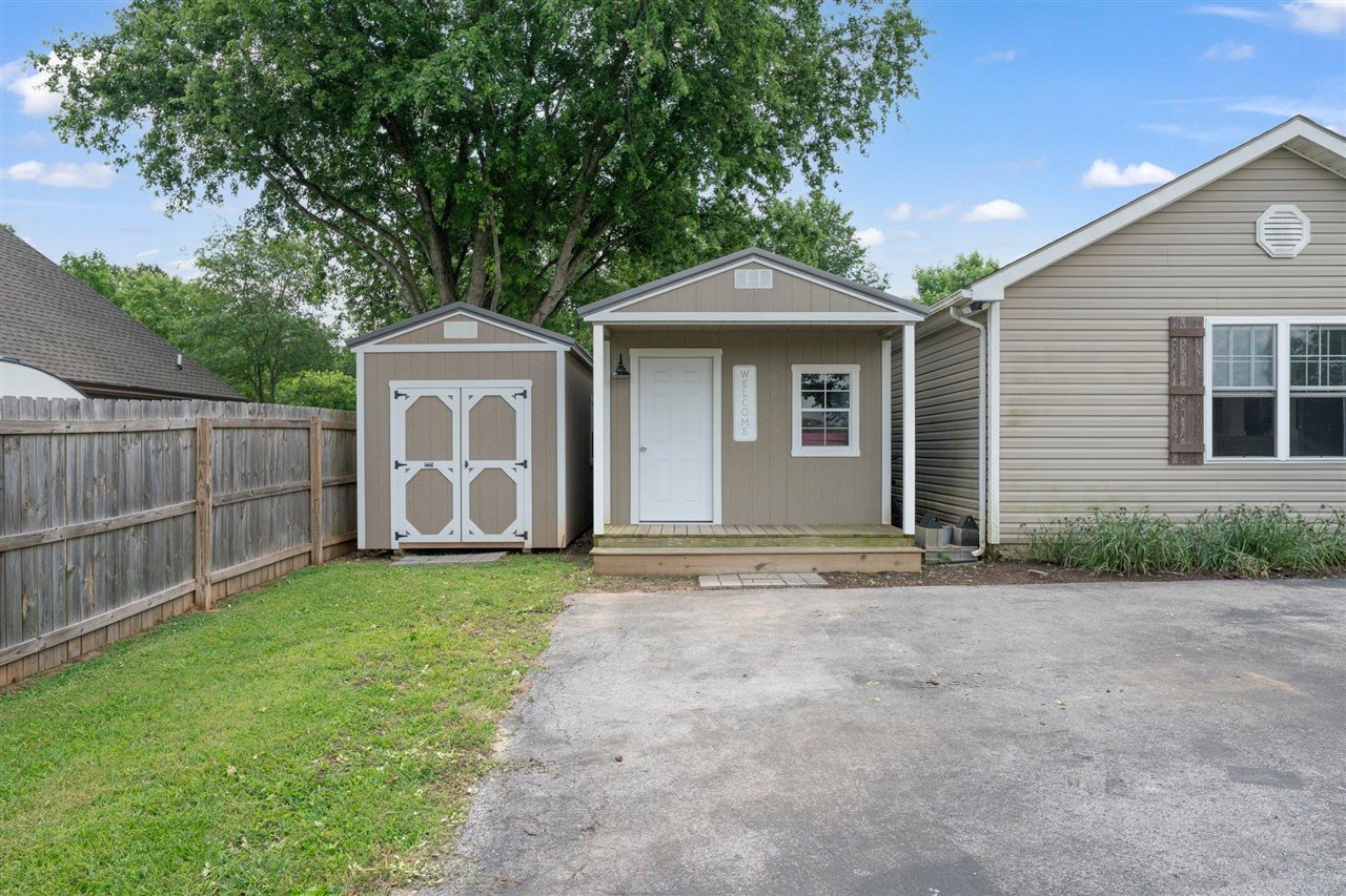 2128 Hunts Lane Property Photo 36