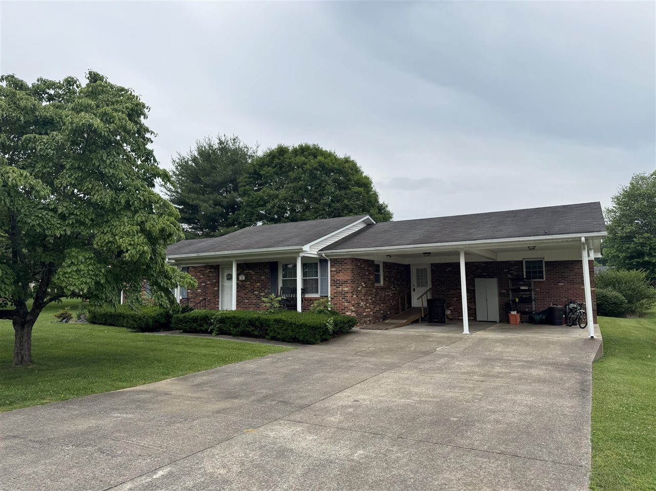 151 Southwest Drive Property Photo 1