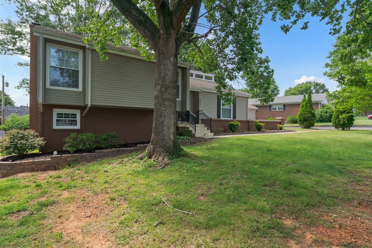 221 Dorchester Drive Property Photo 2