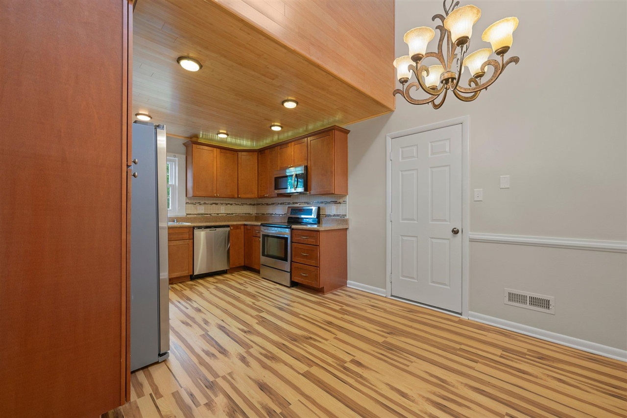 221 Dorchester Drive Property Photo 6