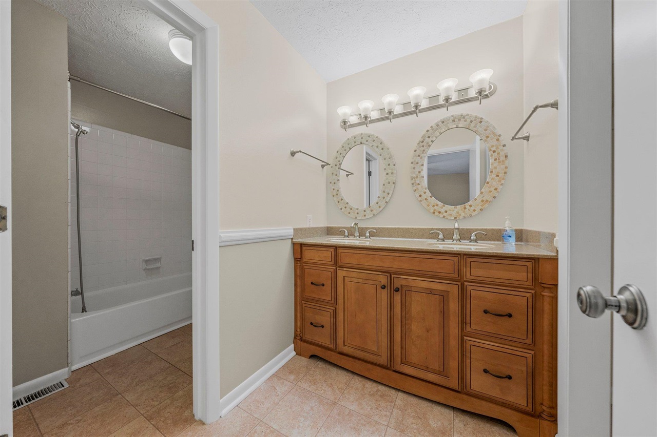 221 Dorchester Drive Property Photo 16