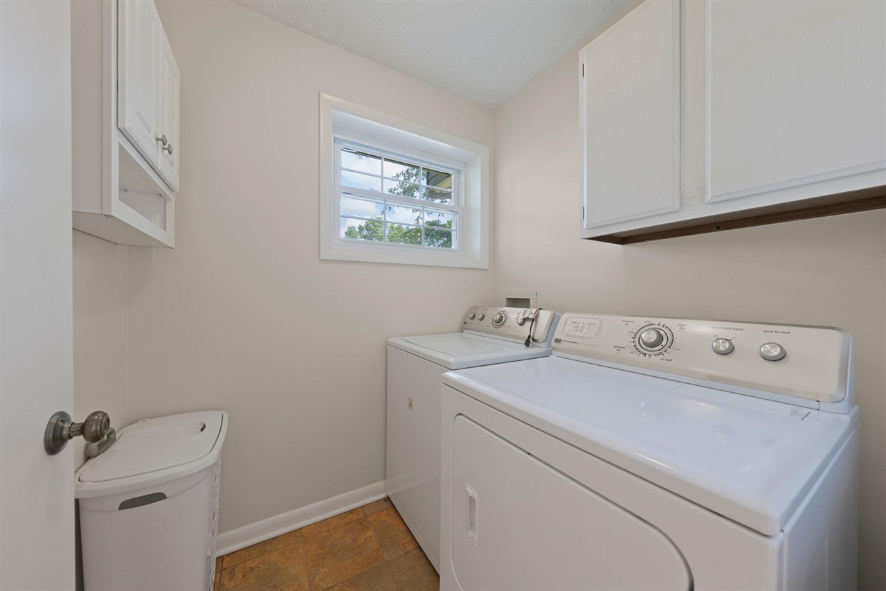 221 Dorchester Drive Property Photo 27