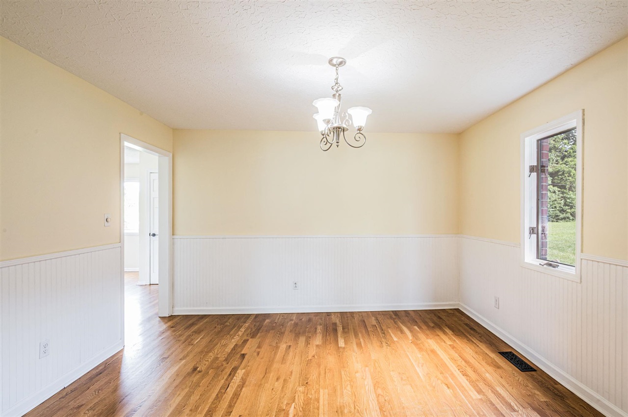 2908 Carriage Hill Drive Property Photo 8
