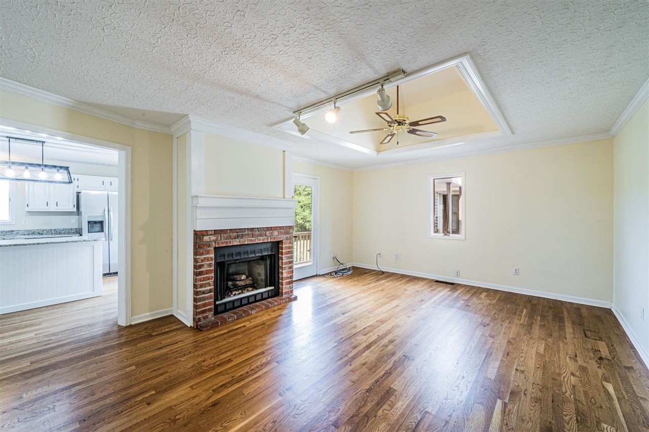 2908 Carriage Hill Drive Property Photo 9