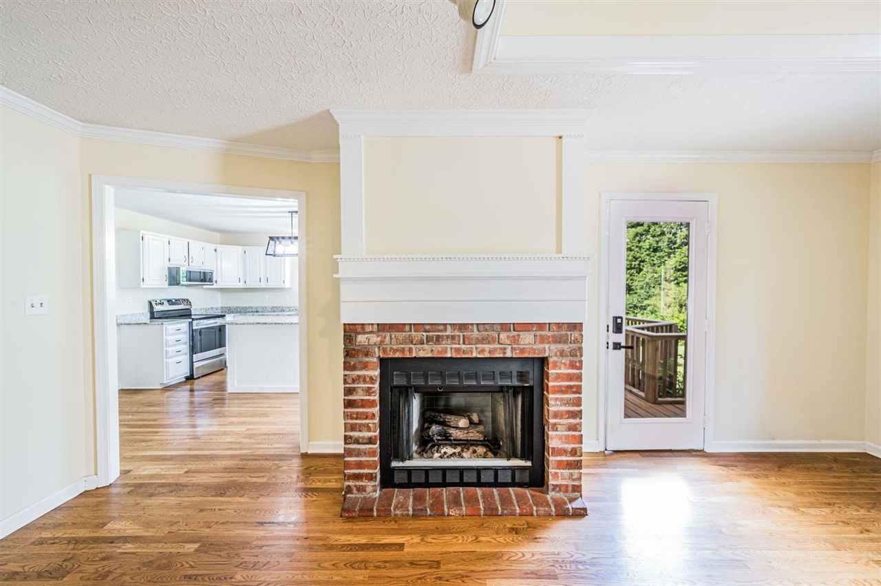 2908 Carriage Hill Drive Property Photo 10